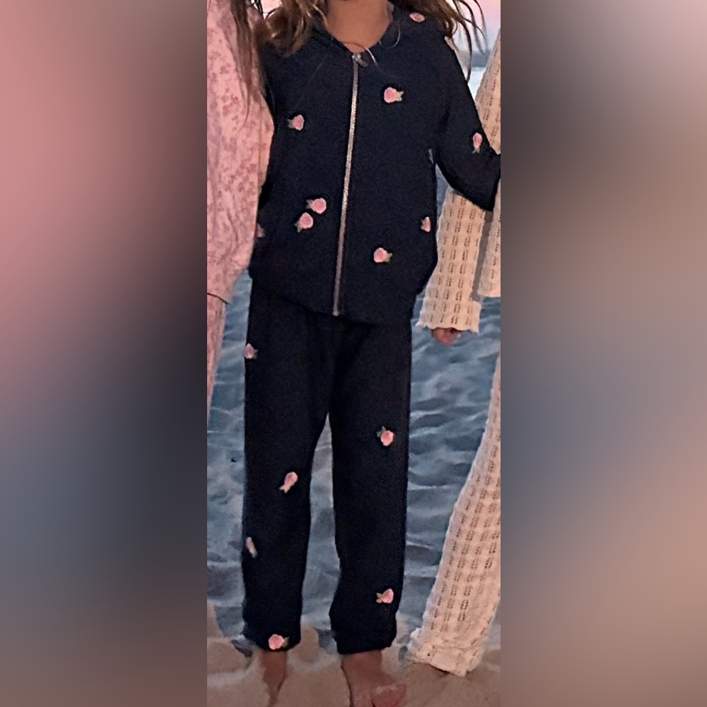 Chaser Girls Blue Floral Sweatsuit - Size 5 Years